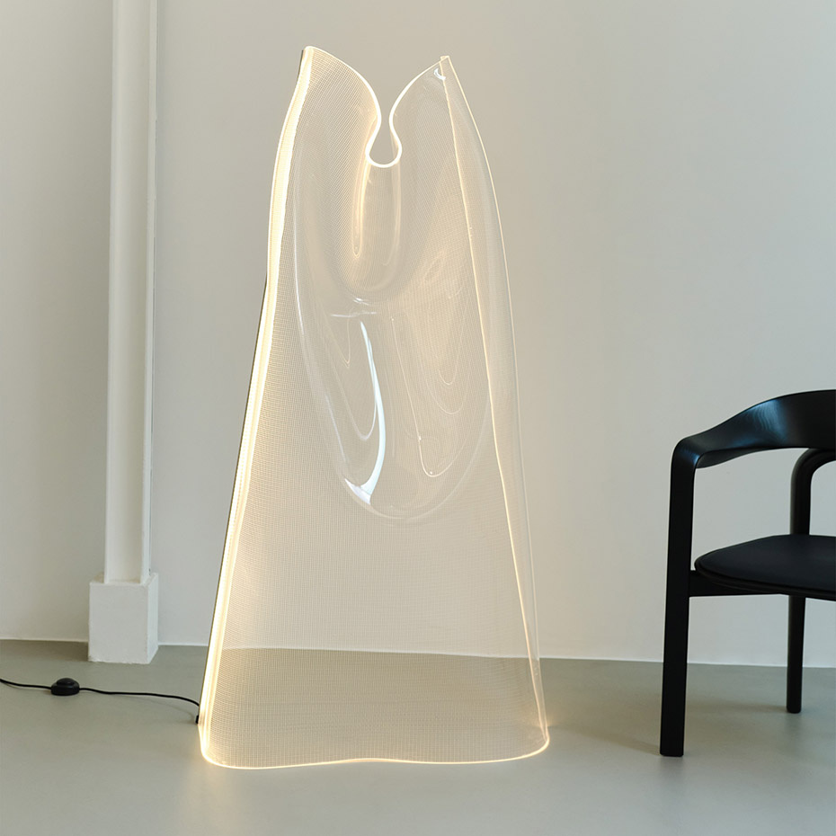 Gweilo Han GR Golvlampa Silver Anodised