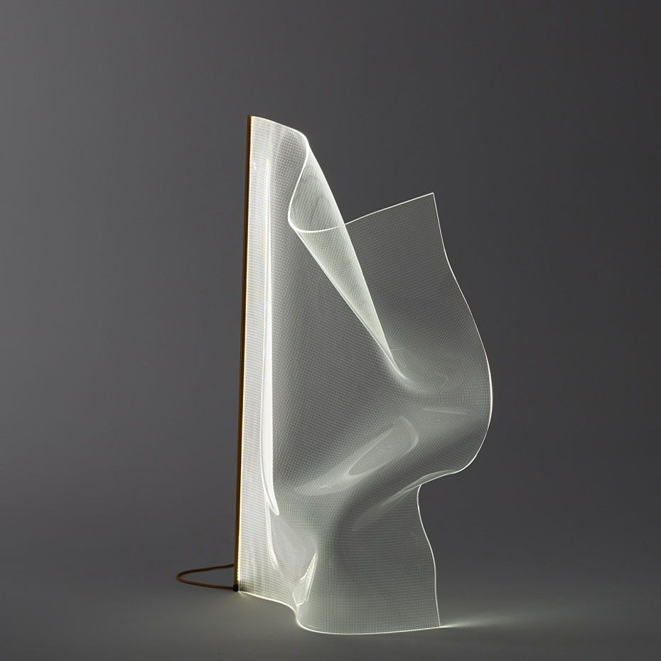 Gweilo Qin PE Golvlampa Golden Anodised