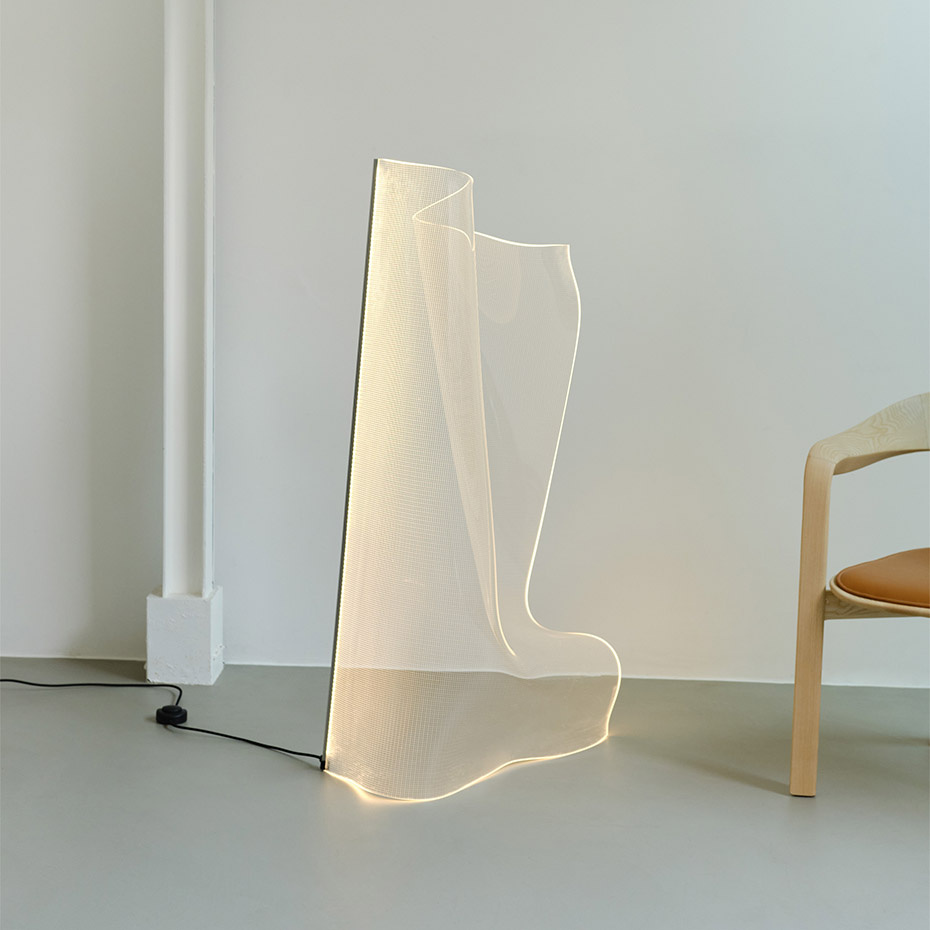 Gweilo Qin PE Golvlampa Silver Anodised