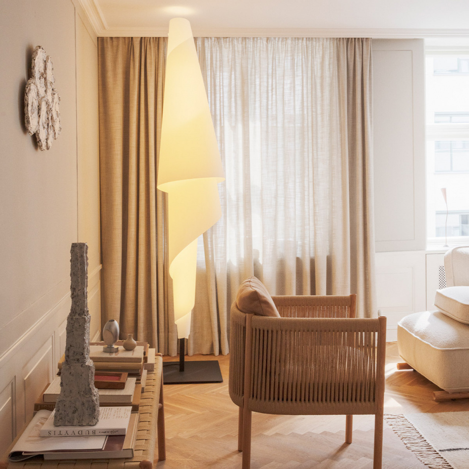 Alta Costura Golvlampa PVC Paper/Black