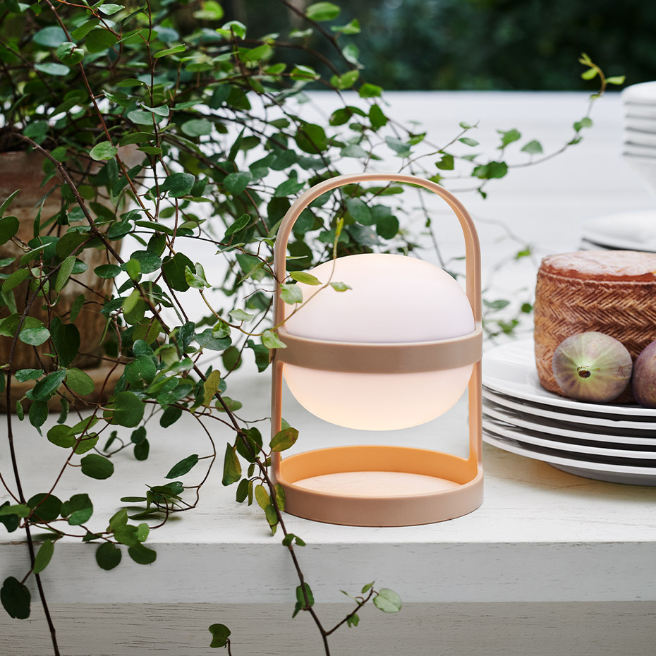 Soft Spot Solar Circular Bordslampa H25cm Wheat