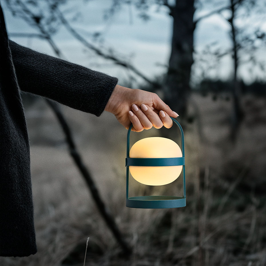 Soft Spot Solar Circular Bordslampa H18,5cm Forest Green