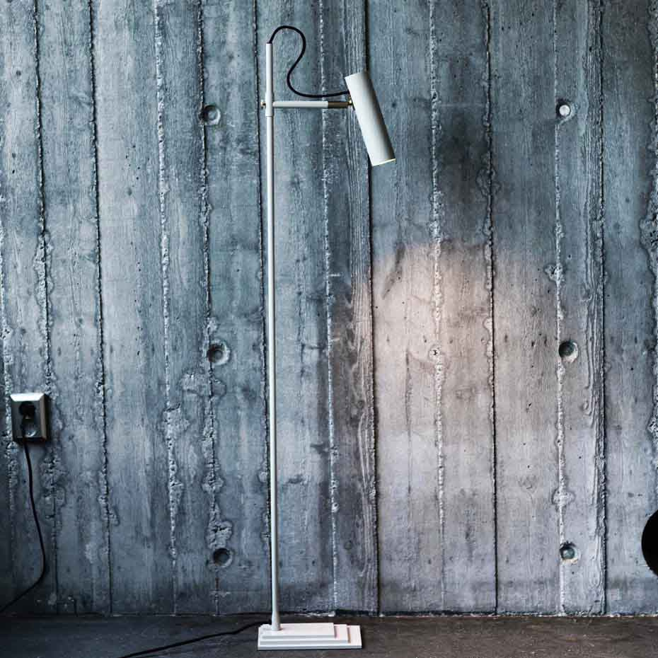 Nomad Golvlampa Black/Brass Details