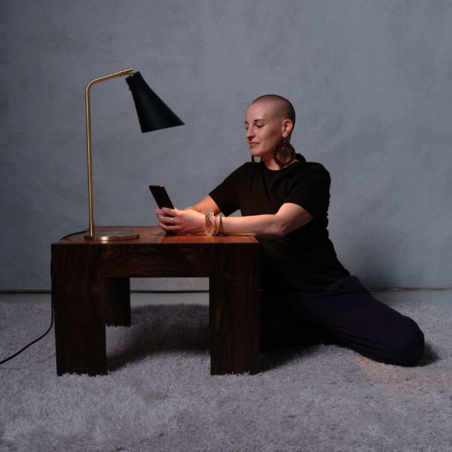 Miller Bordslampa Umbra Grey/Brass