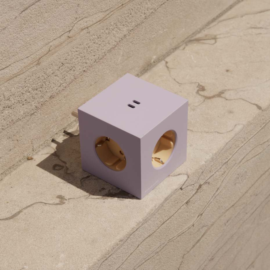 Square 2 Grenuttag Dual USB-C 30W Bauhaus-Archiv Edition Lavender Glow