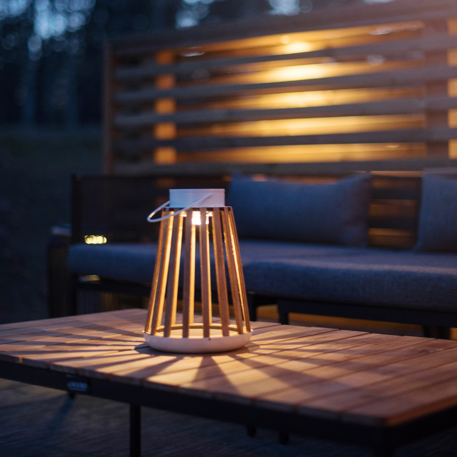 Catania Solcellslampa Vit/Trä