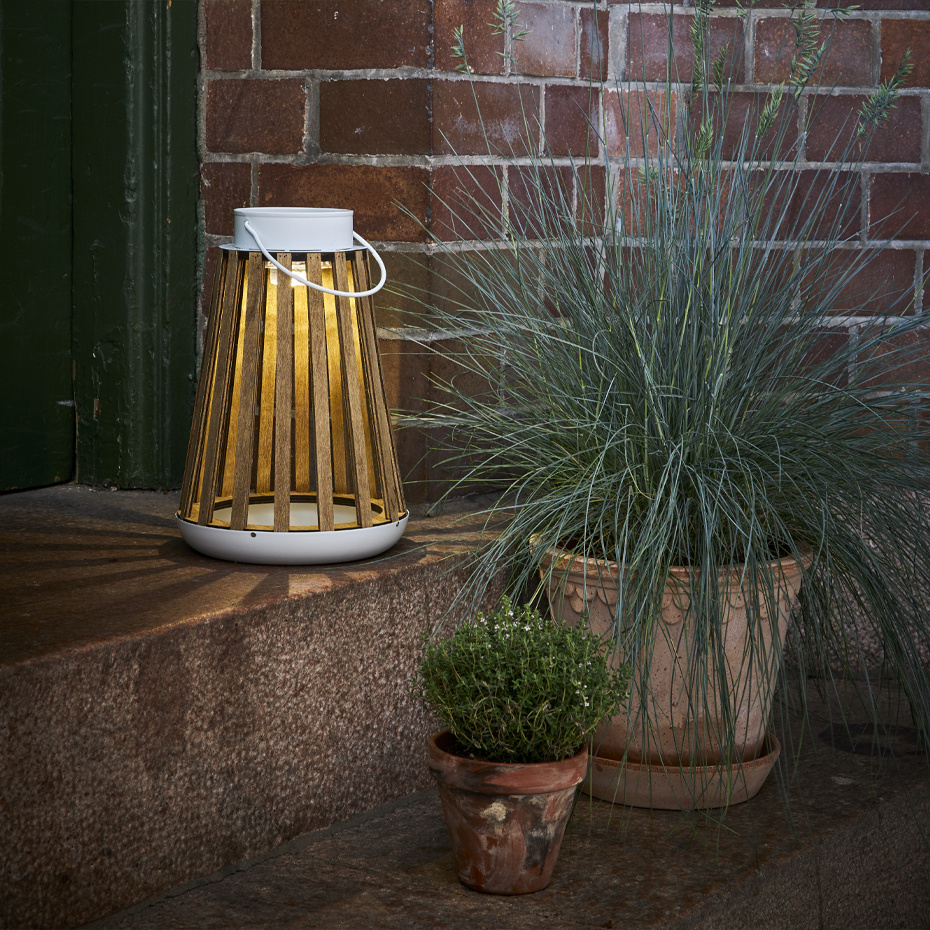 Catania Solcellslampa Vit/Trä