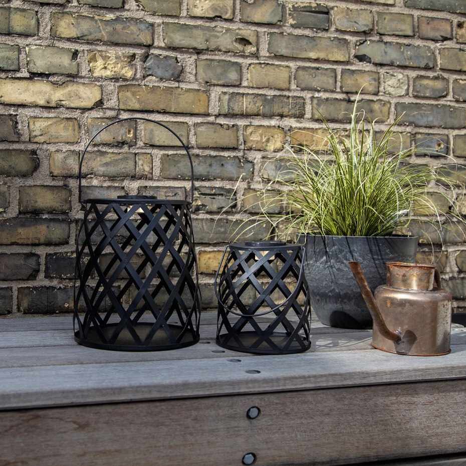 Calabria Solcellslampa Ø26cm Svart