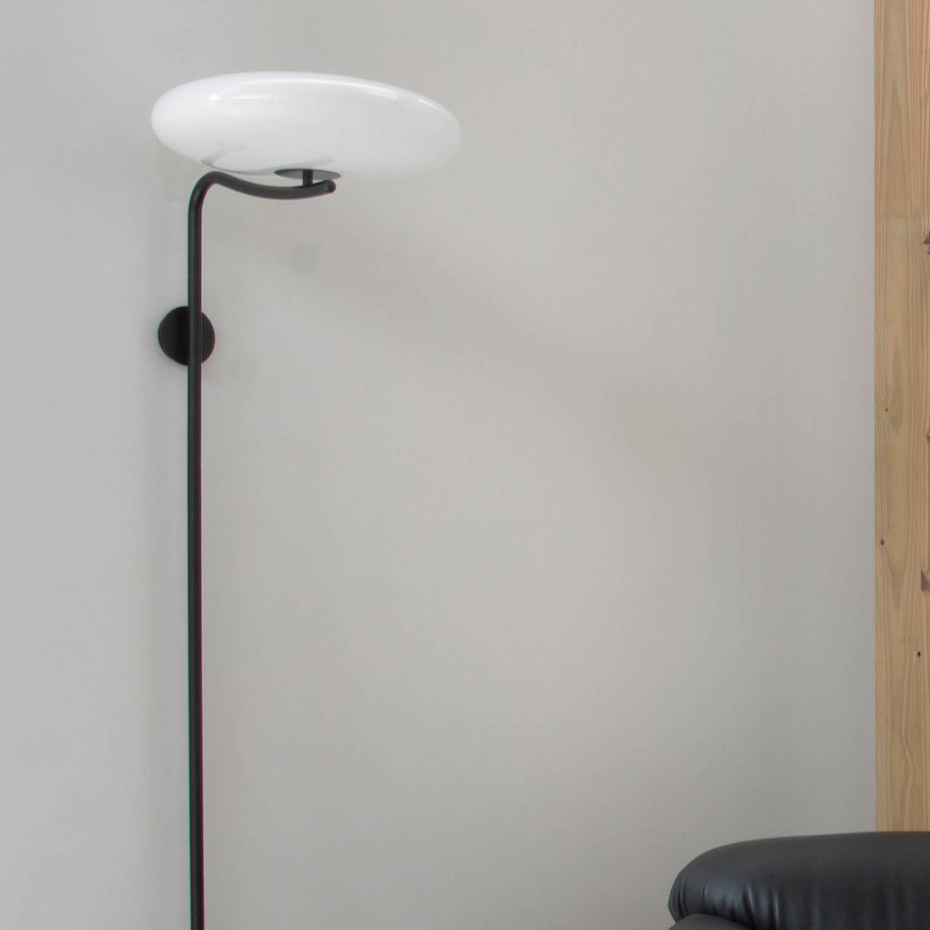 Model 2065 Vägglampa Black/White