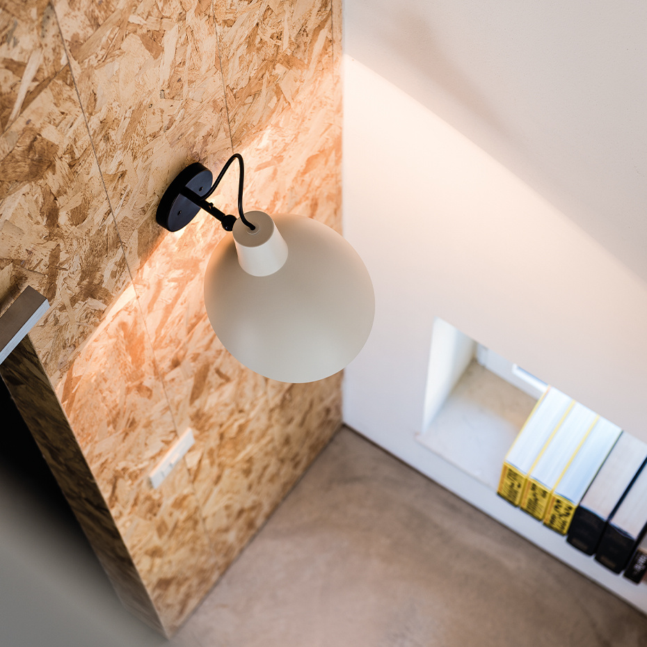 VV Cinquanta SW Vägglampa Black/Black