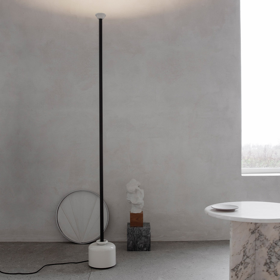 Model 1095-1 Golvlampa 170cm Black/White