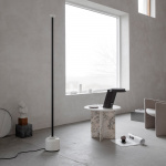 Model 1095-2 Golvlampa 185cm Black/White Model 1095-2 Golvlampa 185cm Black/White