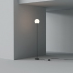 Model 1081 Golvlampa 168cm Opal Glass/Black Model 1081 Golvlampa 168cm Opal Glass/Black
