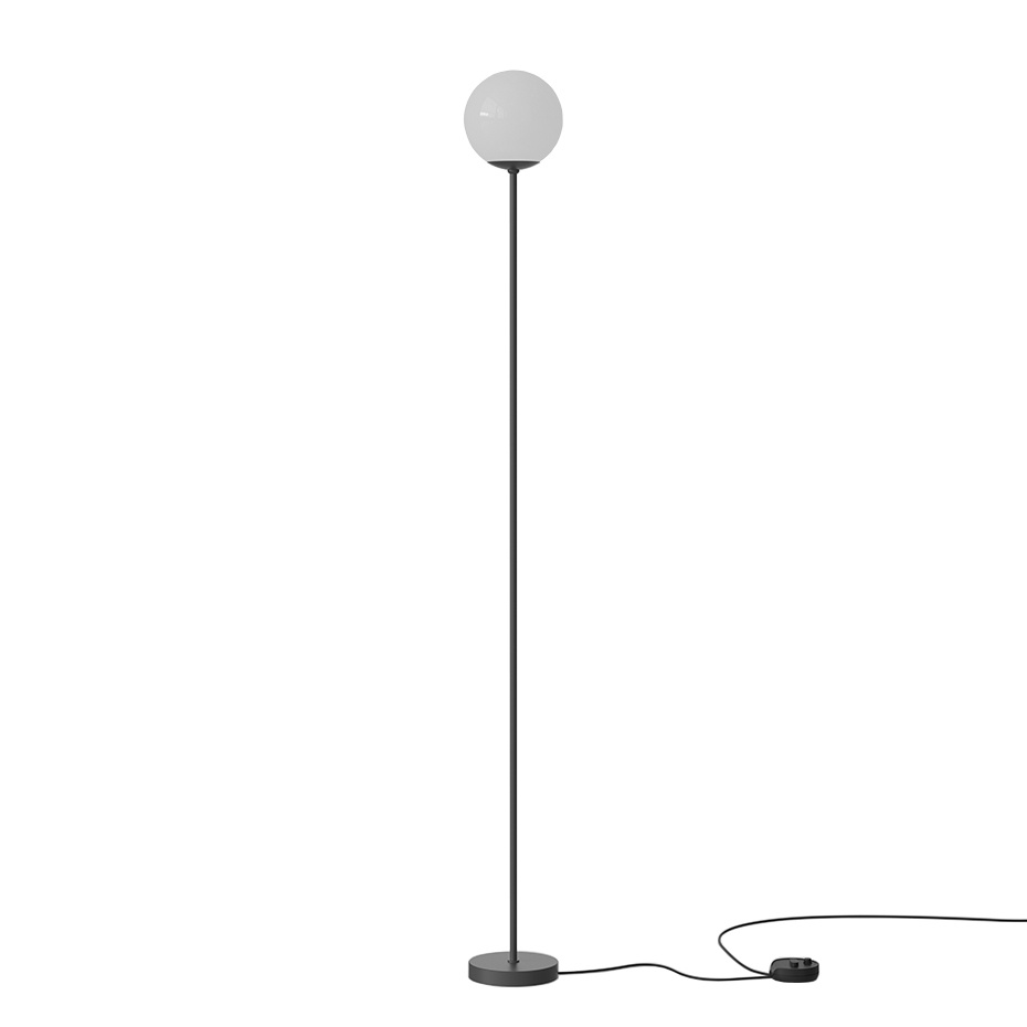 Model 1081 Golvlampa 182cm Opal Glass/Black
