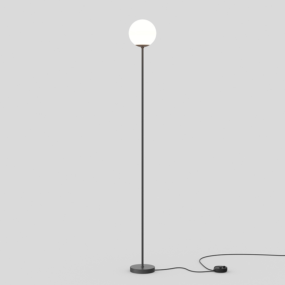 Model 1081 Golvlampa 182cm Opal Glass/Black