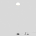 Model 1081 Golvlampa 182cm Opal Glass/Black Model 1081 Golvlampa 182cm Opal Glass/Black