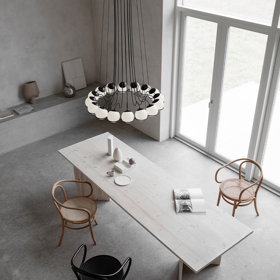 Model 2109/16/20 Ljuskrona Opal Glass/Black