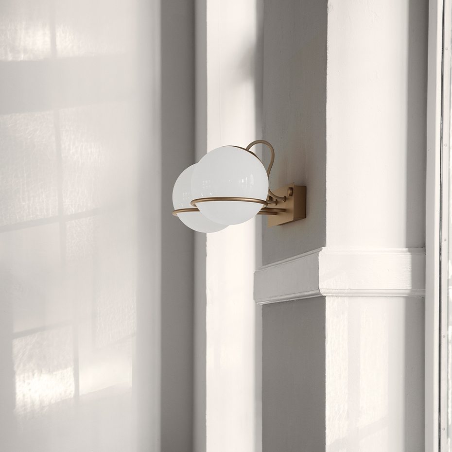 Model 238/2 Vägglampa Opal Glass/Black