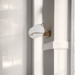 Model 237/2 Vägglampa Opal Glass/Champange Model 237/2 Vägglampa Opal Glass/Champange