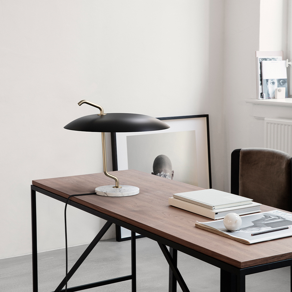 Model 537 Bordslampa Black/Black