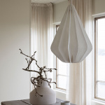 Pinecone Pendel Vit Tyvek Pinecone Pendel Vit Tyvek