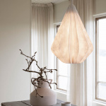 Pinecone Pendel Vit Tyvek Pinecone Pendel Vit Tyvek