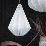 Pinecone Pendel Vit Tyvek Pinecone Pendel Vit Tyvek