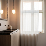 Noor Pendel Small Opalglas/Svart Krom Noor Pendel Small Opalglas/Svart Krom