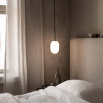 Noor Pendel Small Opalglas/Svart Krom Noor Pendel Small Opalglas/Svart Krom