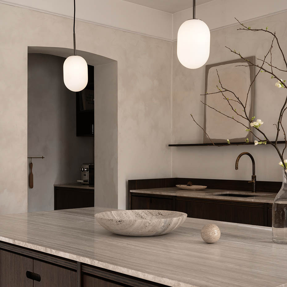 Noor Pendel Small Opalglas/Svart Krom