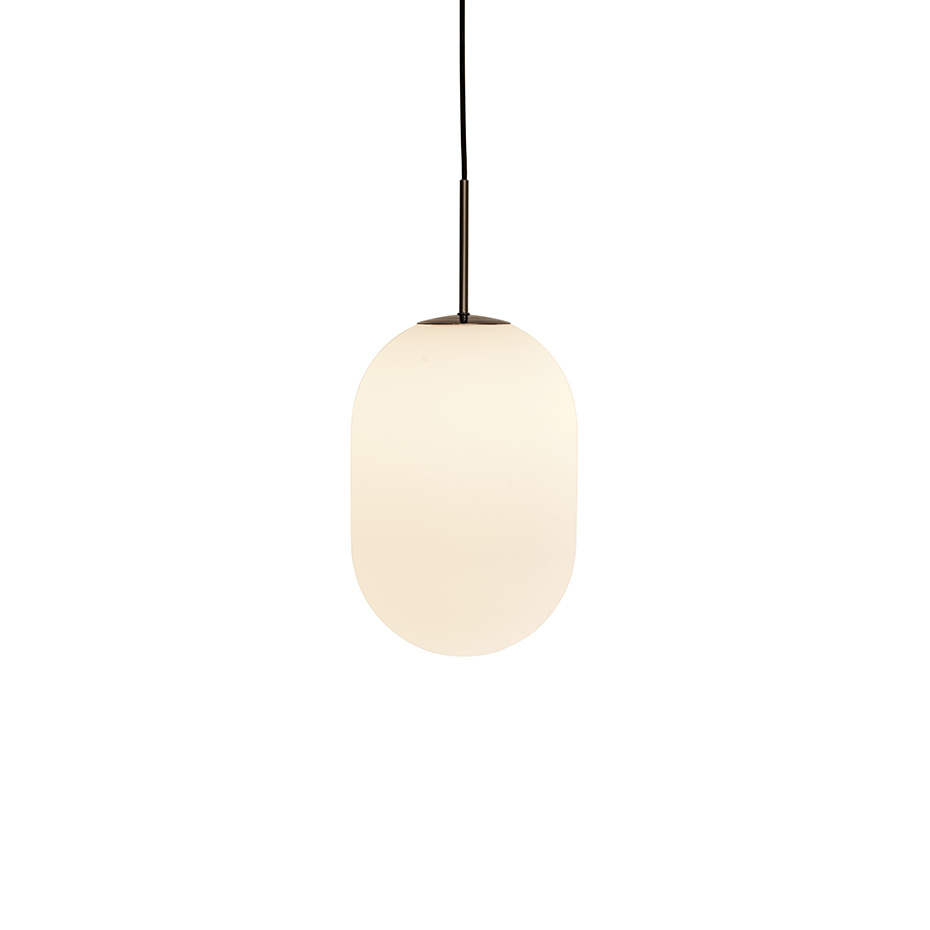 Noor Pendel Large Opalglas/Svart Krom