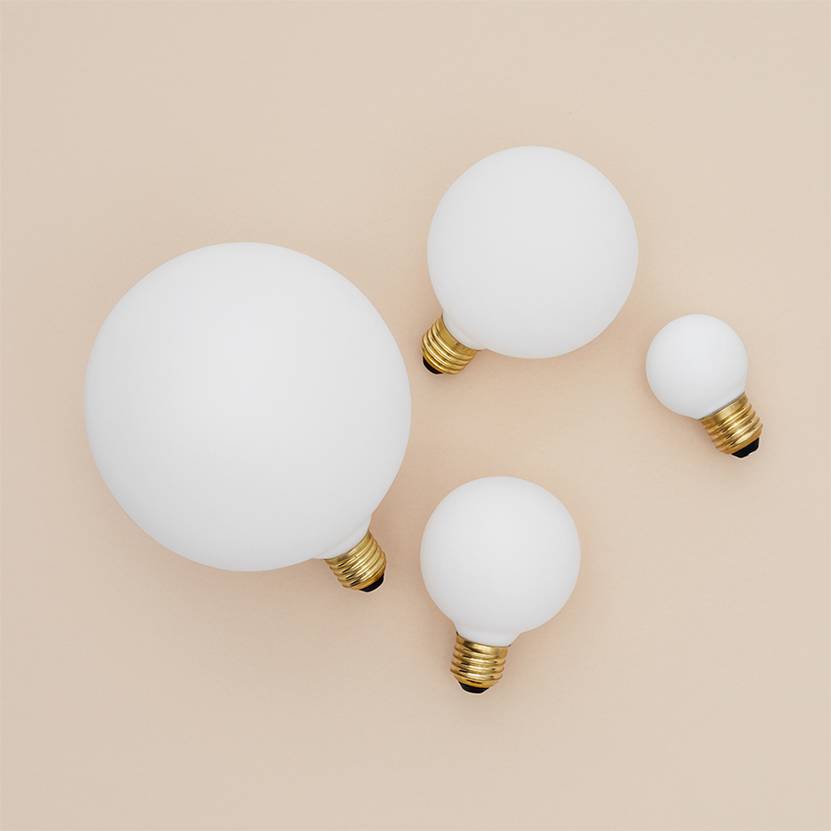 Sphere I LED Bulb 4W (=22W) 2000-2800K E14 Matte Porcelain