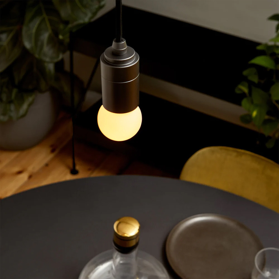 Sphere I LED Bulb 4W (=22W) 2000-2800K E14 Matte Porcelain