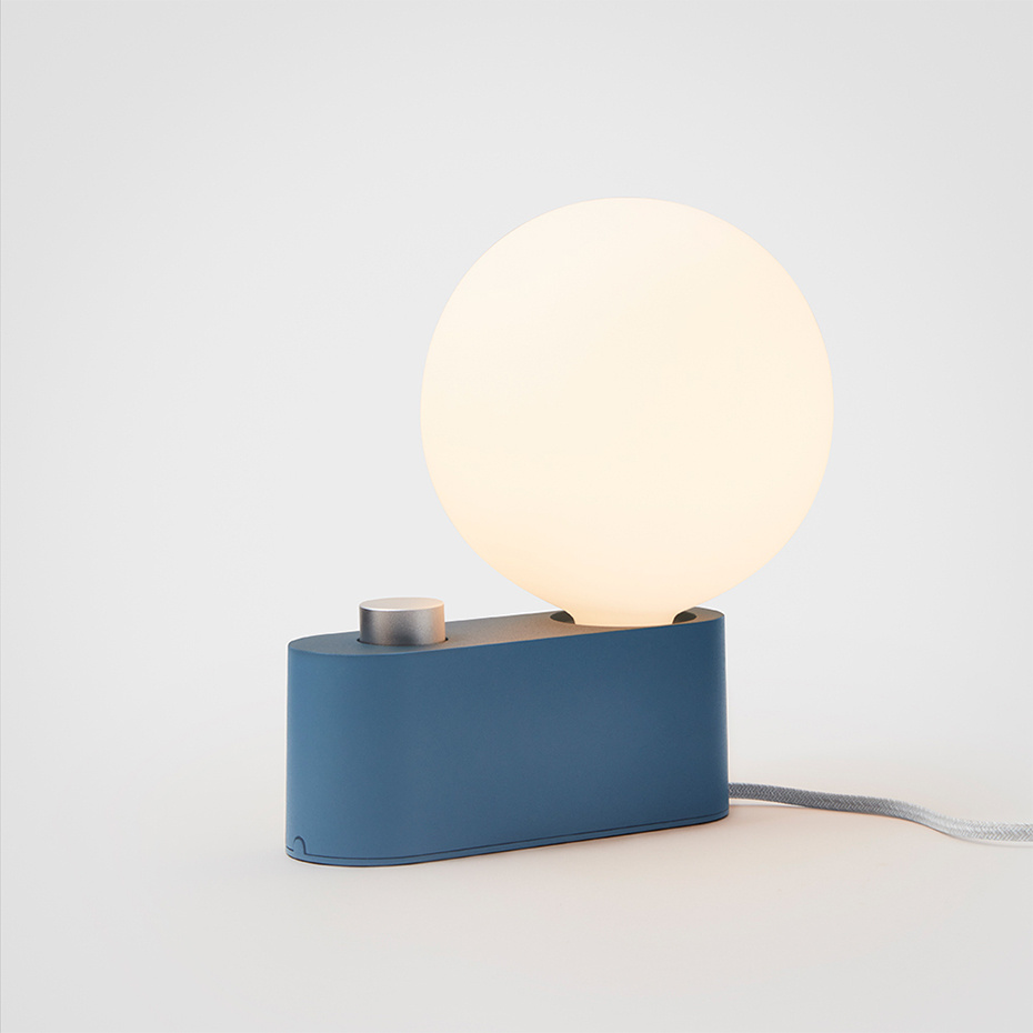 Alumina Bordslampa/Vägglampa Sapphire + Sphere IV LED Blub