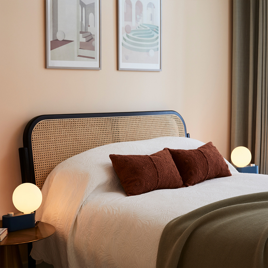 Alumina Bordslampa/Vägglampa Sapphire + Sphere IV LED Blub