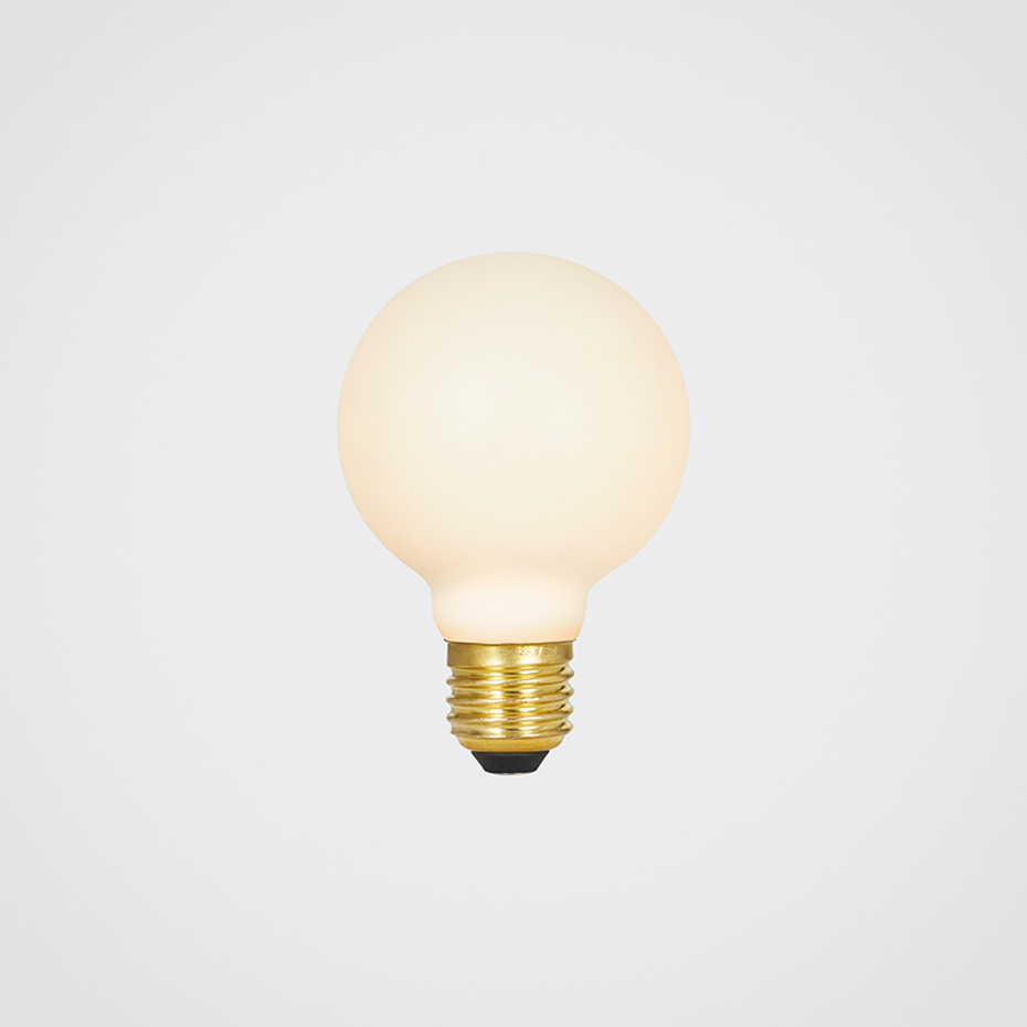 Sphere II LED Bulb 6W (=41W) 2000-2800K E27 Matte Porcelain