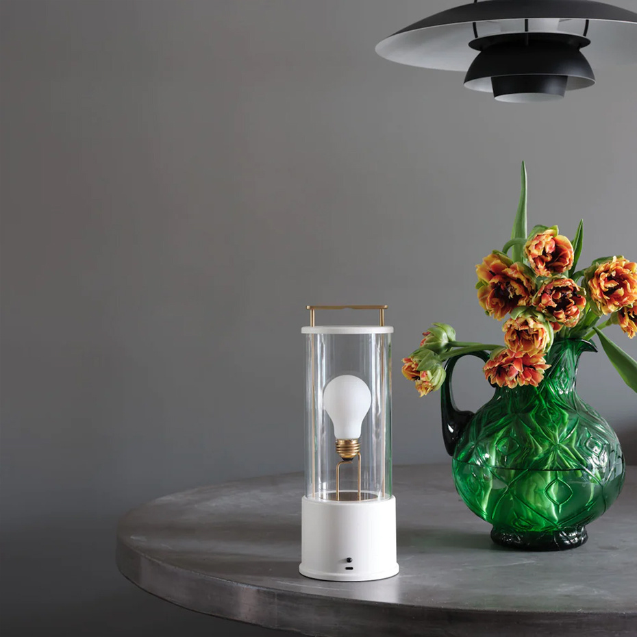 The Muse Portable Bordslampa Candlenut White IP44