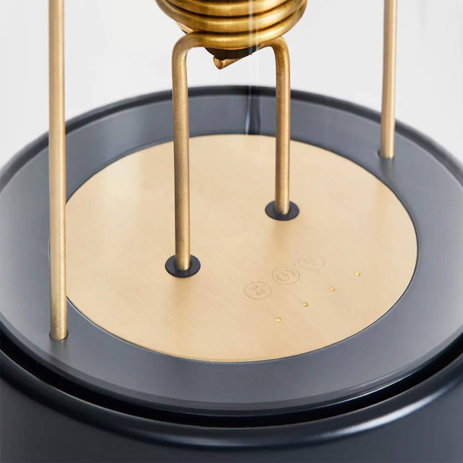 The Muse Portable Bordslampa Hackles Black IP44