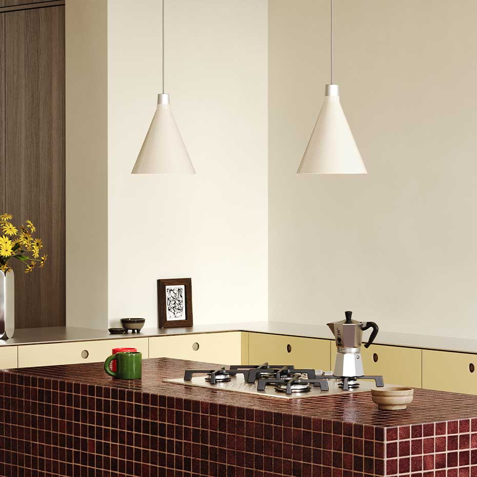 Bower Pendel Small Oyster White + Sphere III LED Blub