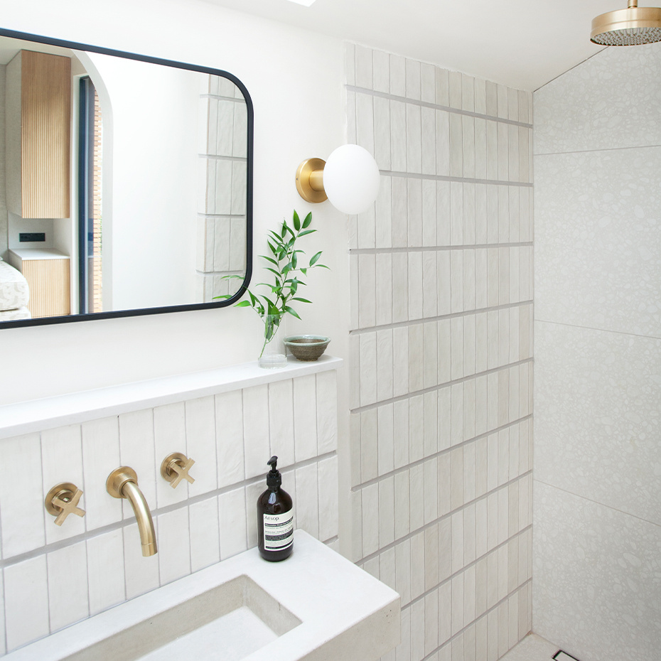 Lochan Vägglampa Anodised Brass IP44