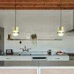 Loop Single Pendel Large Gold + Sphere IV LED Blub Loop Single Pendel Large Gold + Sphere IV LED Blub