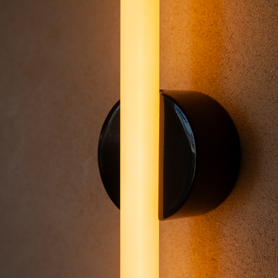 Kilter Vägglampa Short 2200K Dark Grey IP44