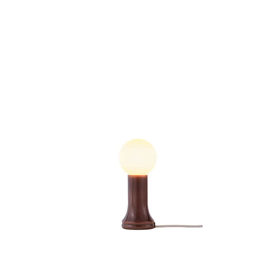 Shore Bordslampa Bottle Brown + Shore LED Bulb