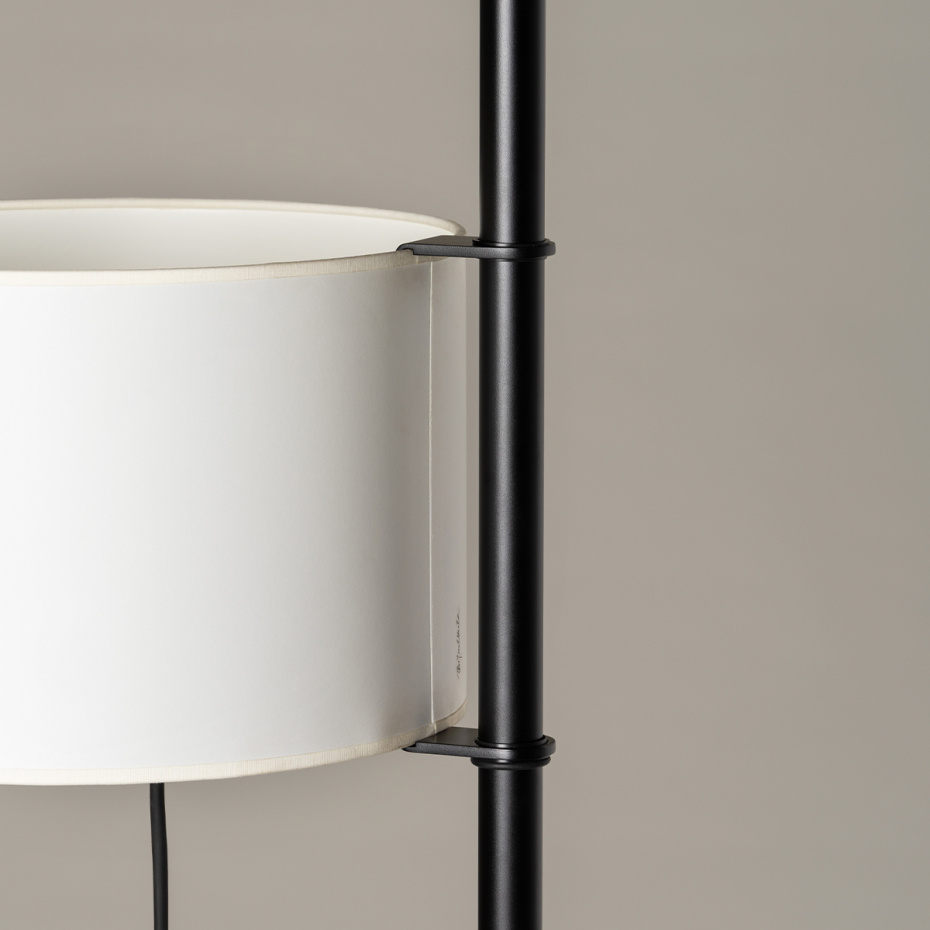 TMA Golvlampa Matt Black/White Parchment
