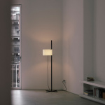 TMA Golvlampa Matt Black/White Parchment TMA Golvlampa Matt Black/White Parchment