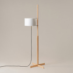 TMM Golvlampa Beech/White TMM Golvlampa Beech/White