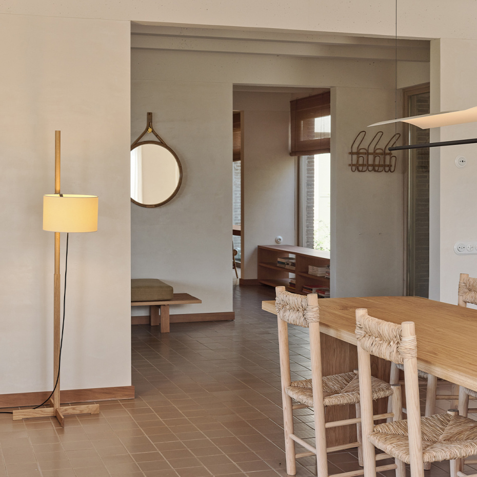 TMM Golvlampa Natural Oak/Beige