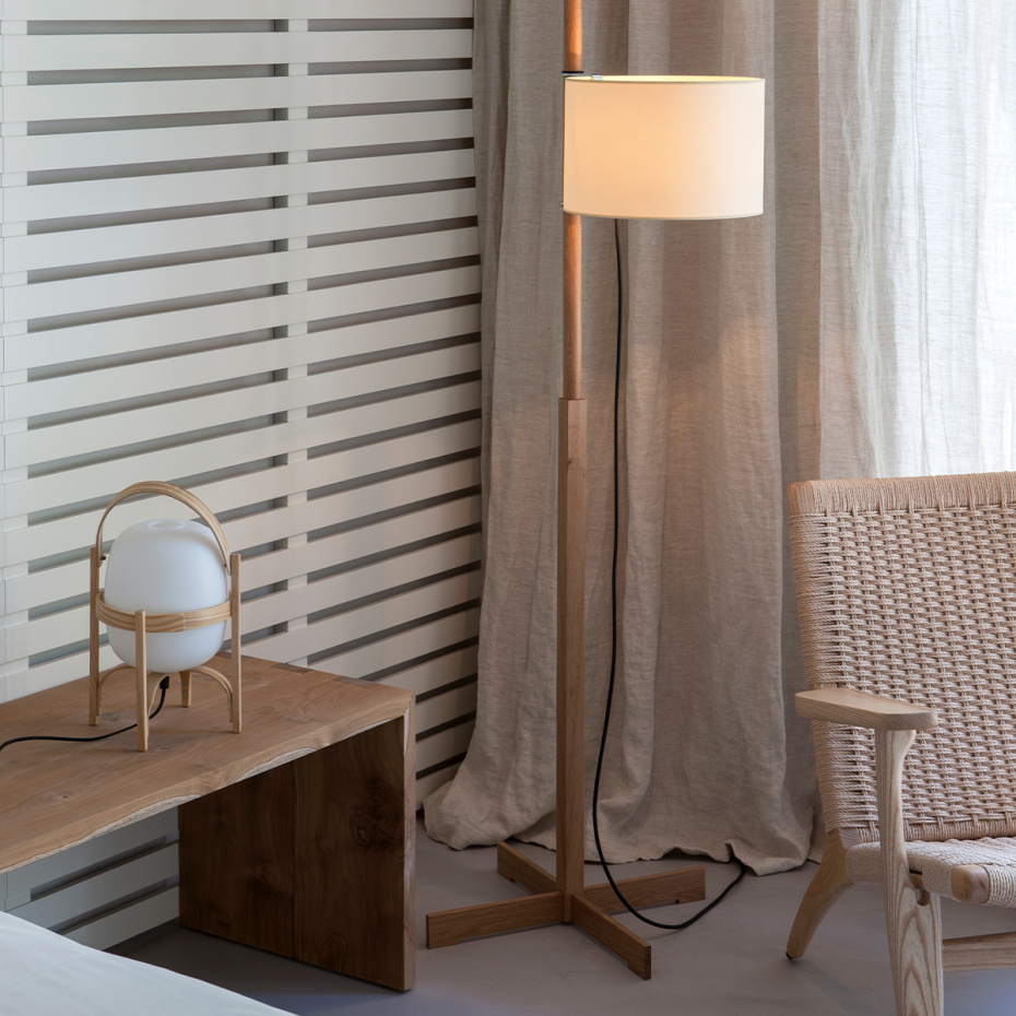 TMM Golvlampa Natural Oak/Beige