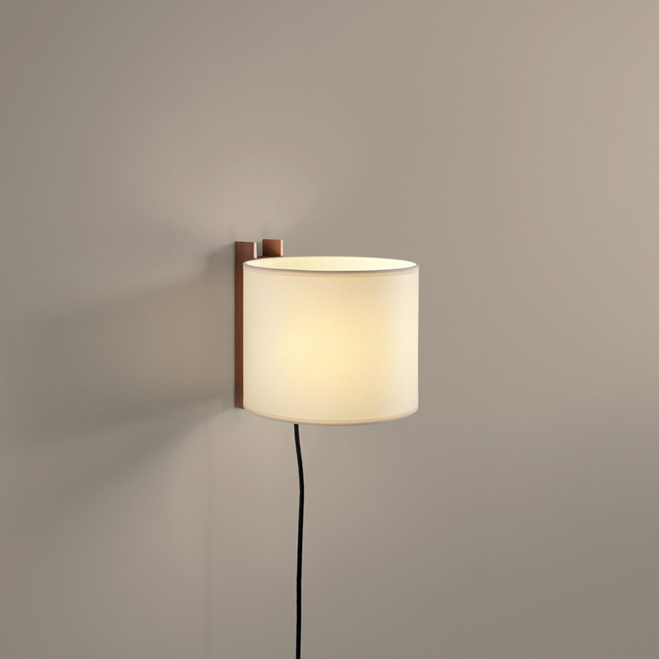 TMM Corto Vägglampa Walnut/Beige Med Kabel