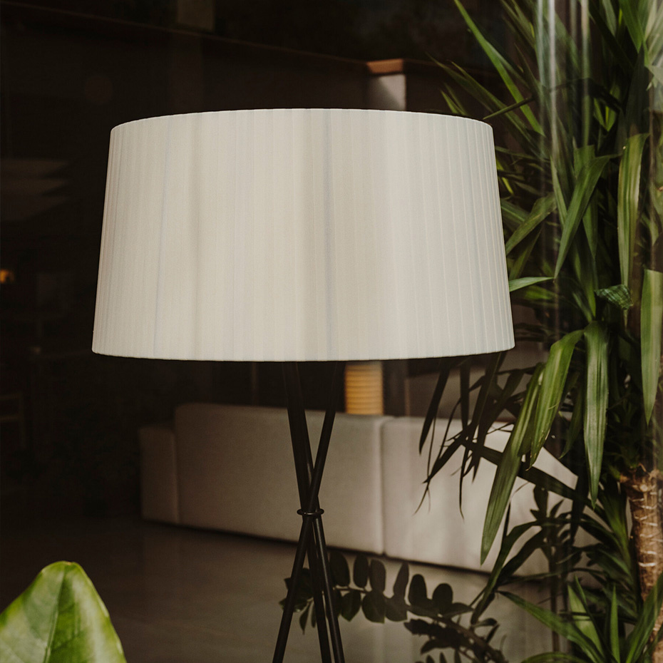 Tripode G5 Golvlampa Black Ribbon